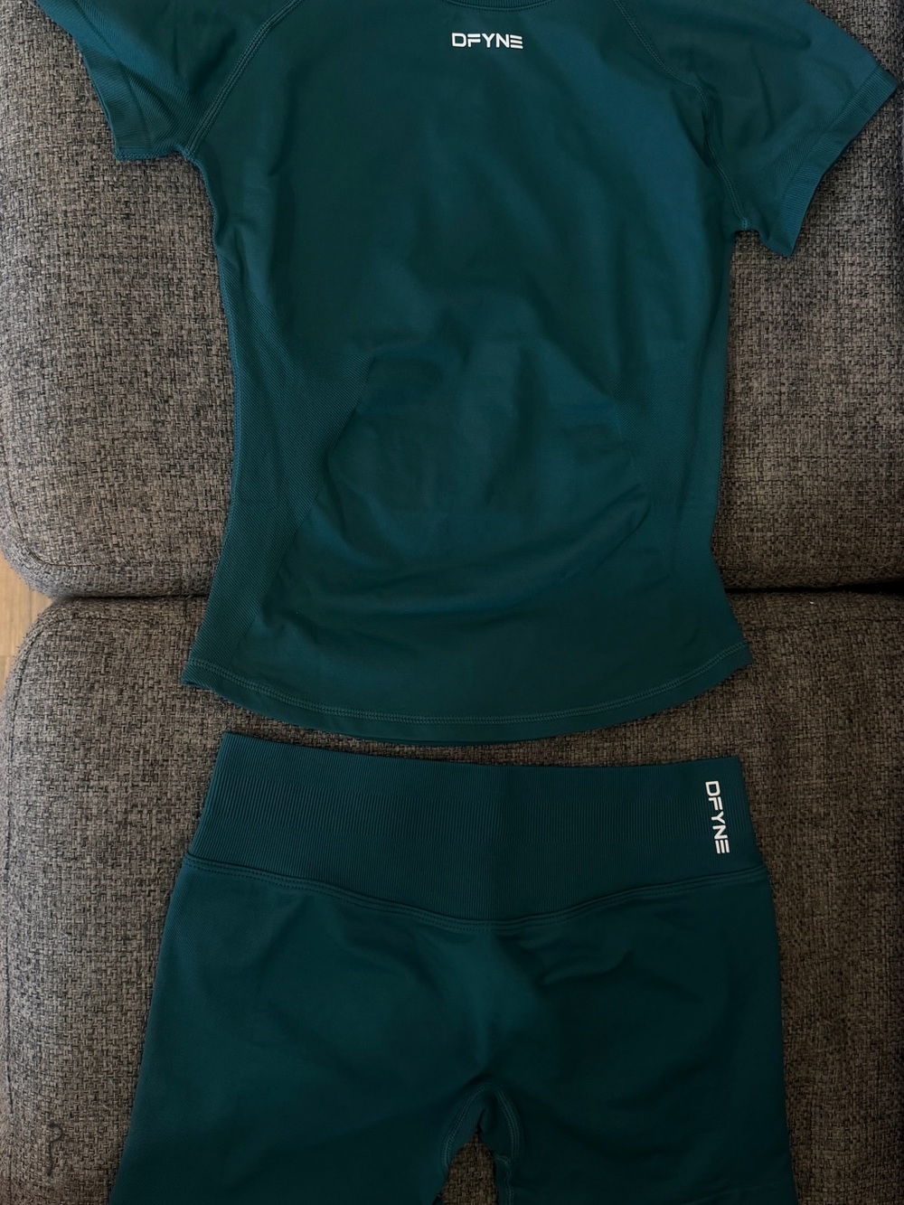 DFYNE pine green size L